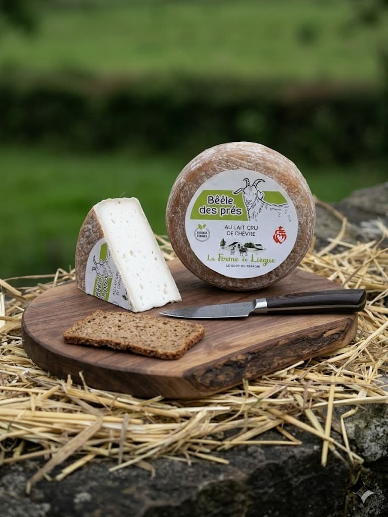 Vente de Tommette de chèvre "Belle des prés", fromage de chèvre de notre ferme en Vendée